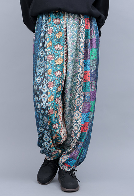 モデル着用/ブルー