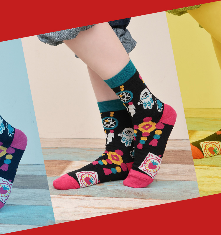 世界のお守りモチーフソックス/ネイビー着用画像